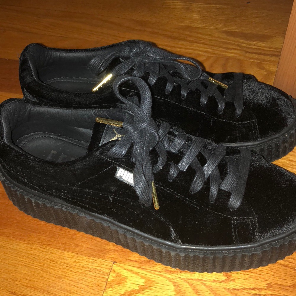 BLACK  FENTY PUMA CREEPERS